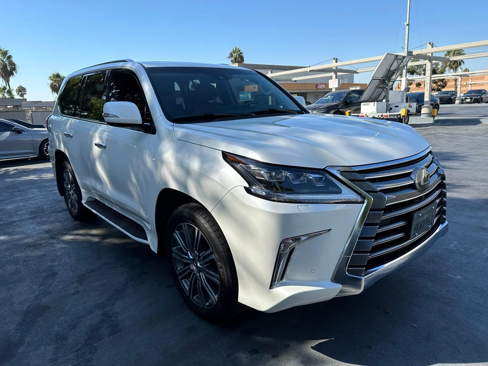 2017 Lexus LX 3rd Gen - Image 11 of 31
