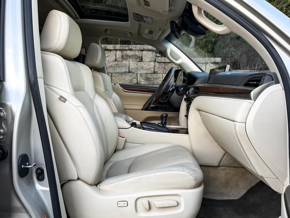2017 Lexus LX 4th Gen - Image 17 of 20
