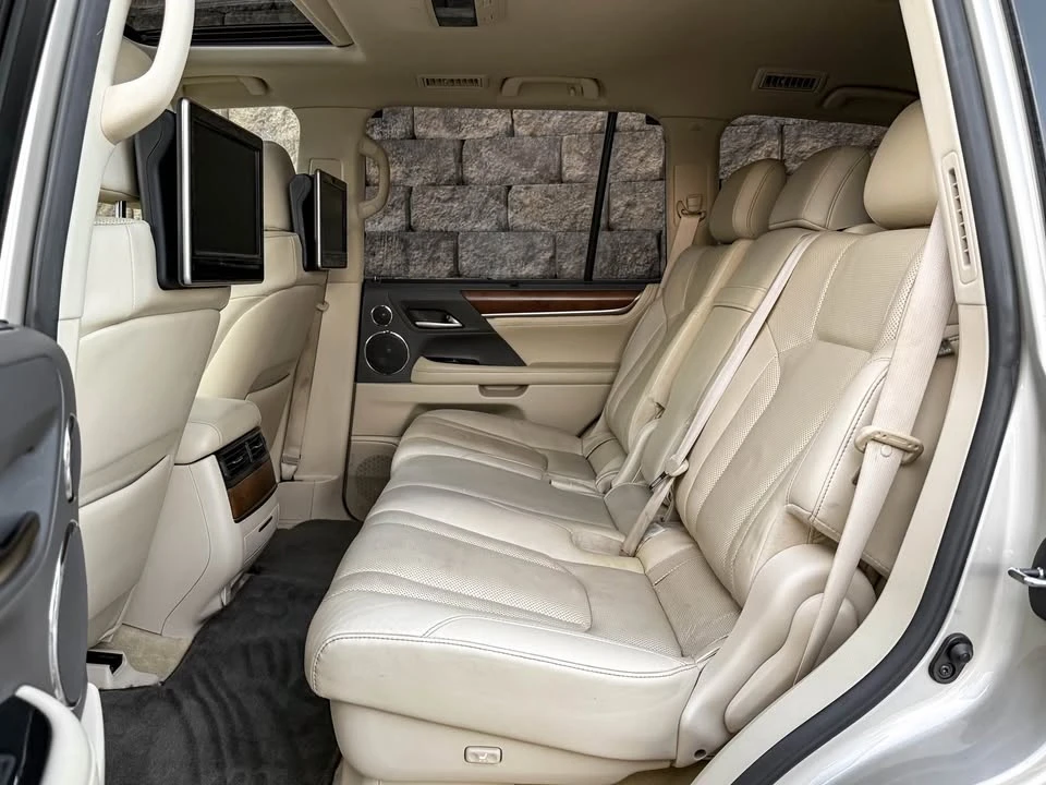 2017 Lexus LX 4th Gen - Image 11 of 20