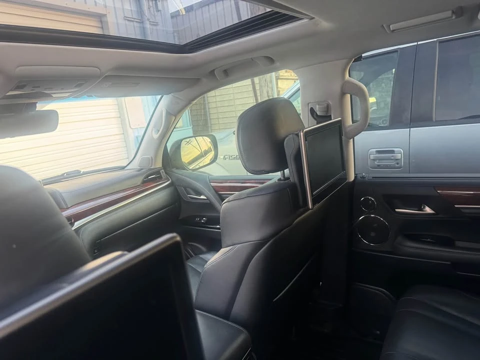 2017 Lexus LX 4th Gen - Image 9 of 16