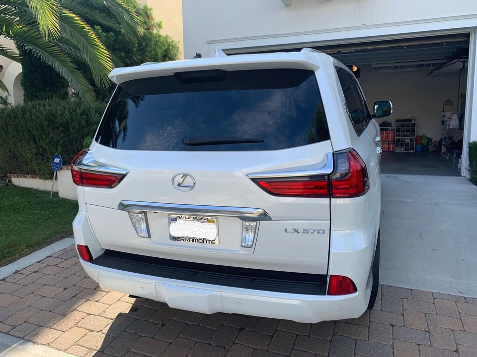 2017 Lexus LX 3rd Gen - Image 4 of 7