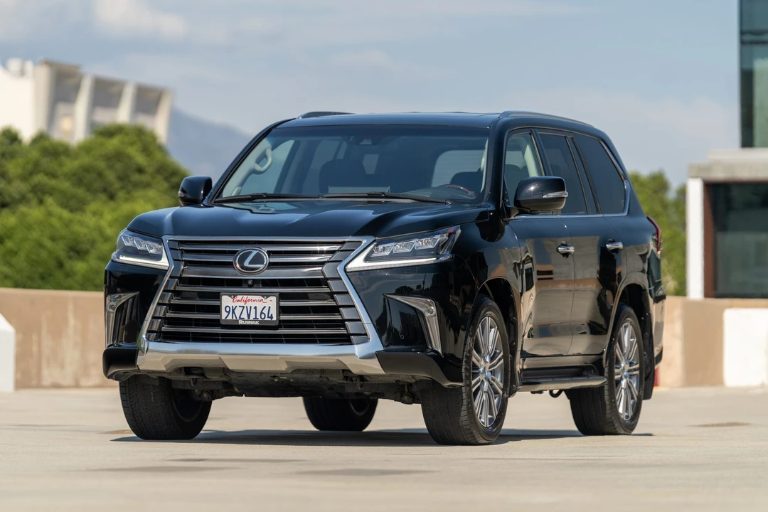 2017 Lexus LX 4th Gen - Image 2 of 31