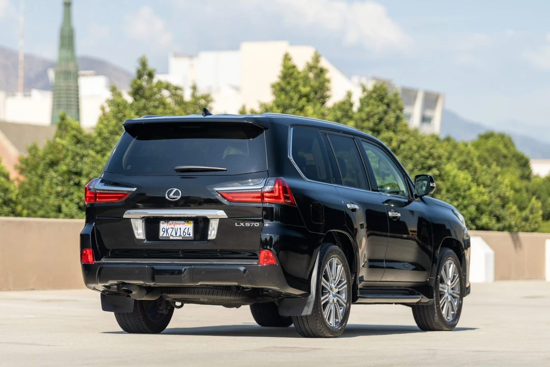 2017 Lexus LX 4th Gen - Image 6 of 31