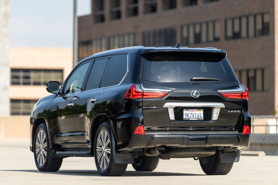 2017 Lexus LX 4th Gen - Image 8 of 31