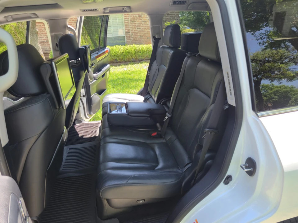 2017 Lexus LX 3rd Gen - Image 28 of 31