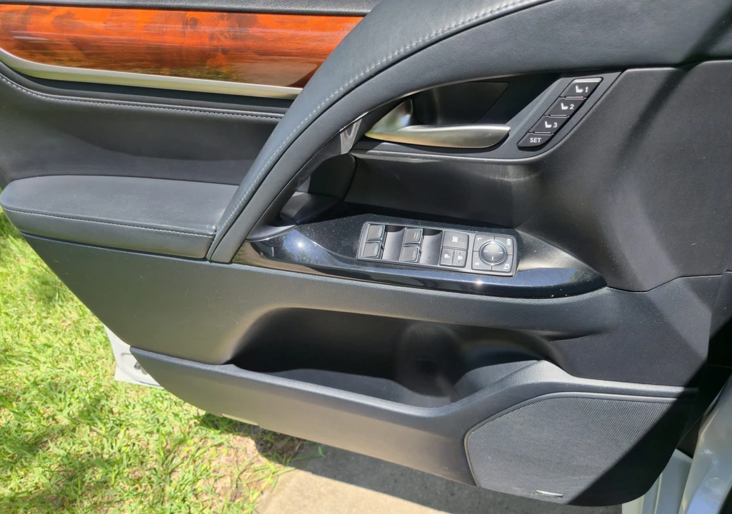 2017 Lexus LX 3rd Gen - Image 13 of 31