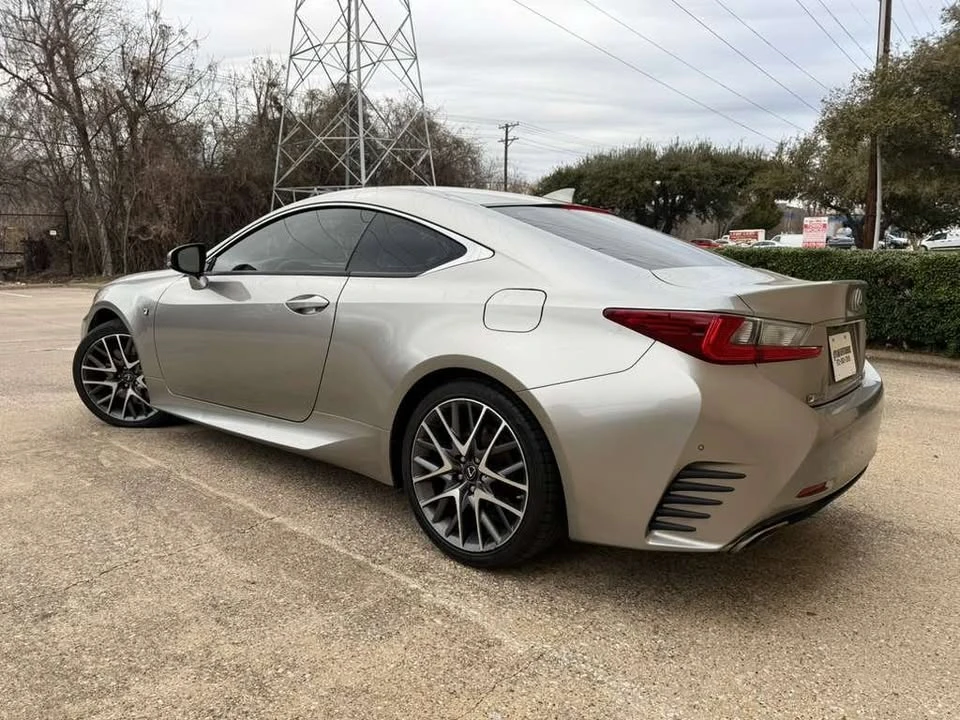 2017 Lexus RC - Image 6 of 11