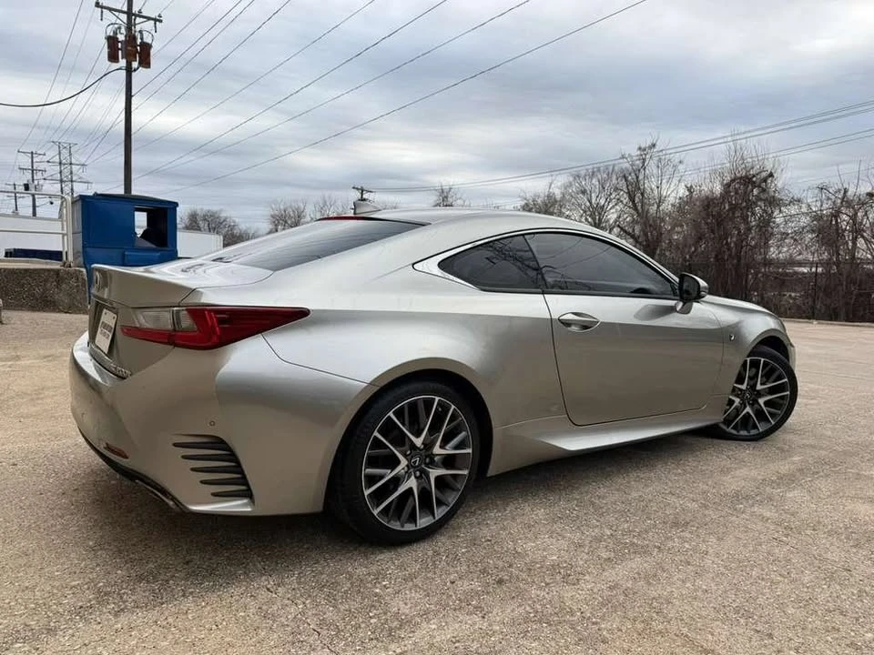 2017 Lexus RC - Image 4 of 11