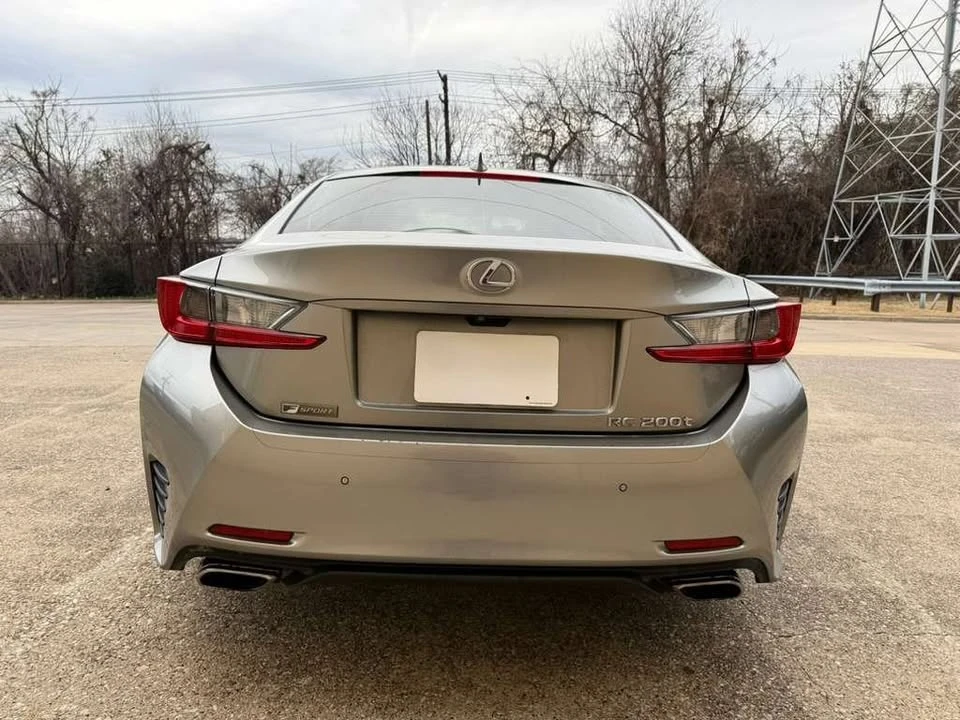 2017 Lexus RC - Image 5 of 11