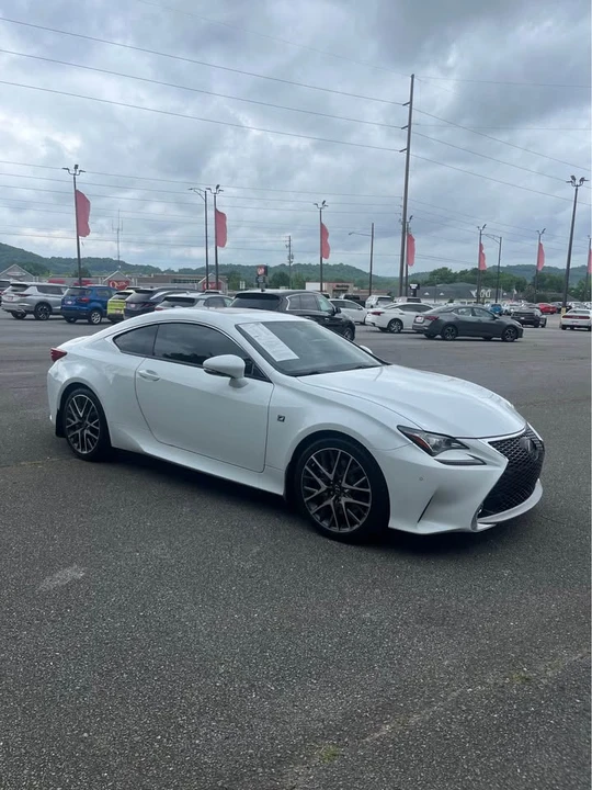 2017 Lexus RC - Image 3 of 8