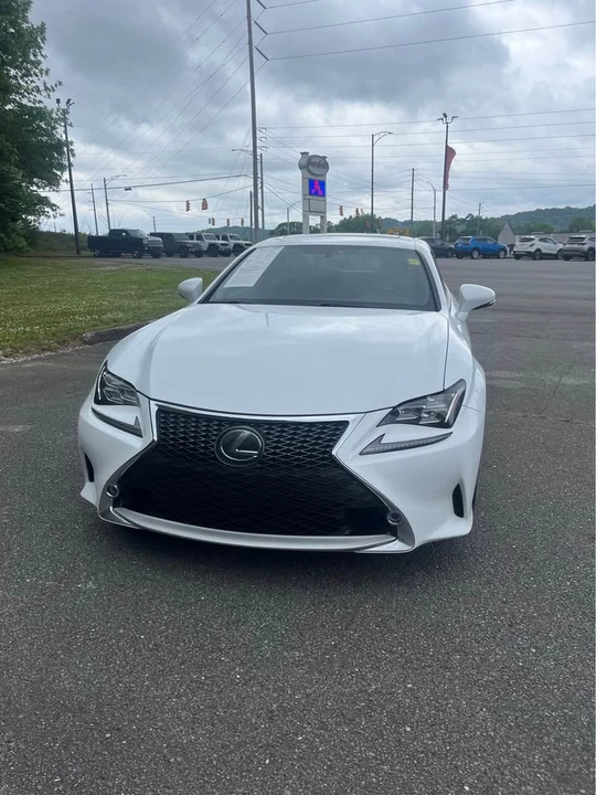 2017 Lexus RC - Image 2 of 8