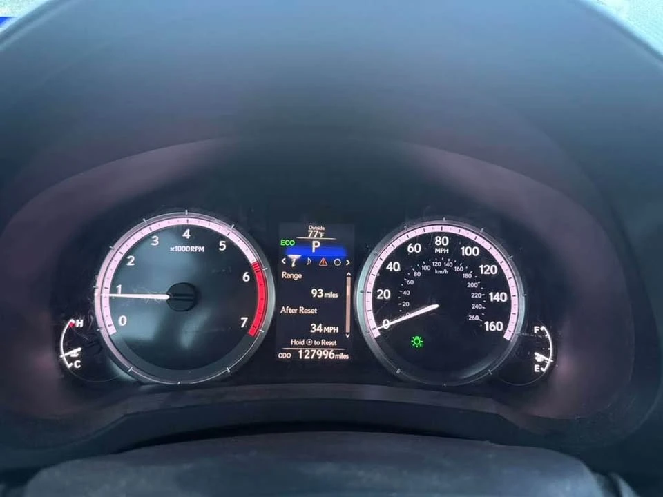 2017 Lexus RC - Image 6 of 8