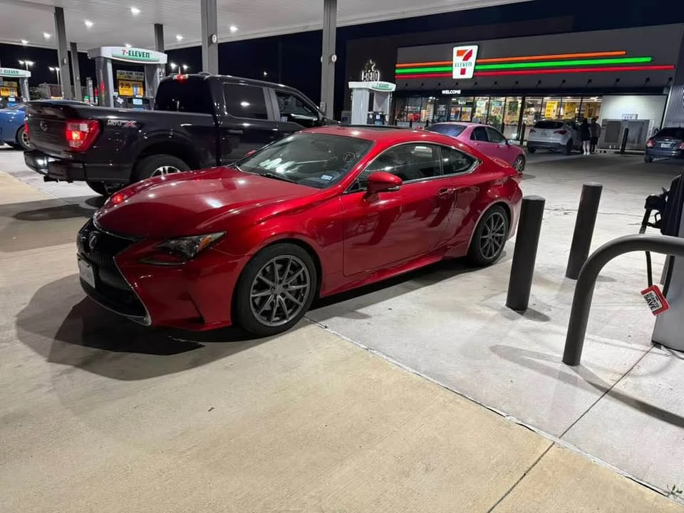 2017 Lexus RC - Image 8 of 8