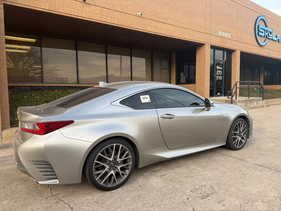 2017 Lexus RC - Image 5 of 10