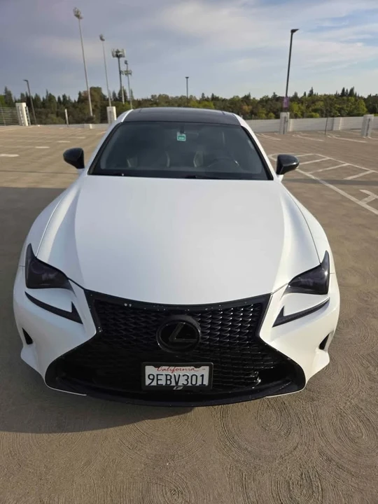 2017 Lexus RC - Image 3 of 10
