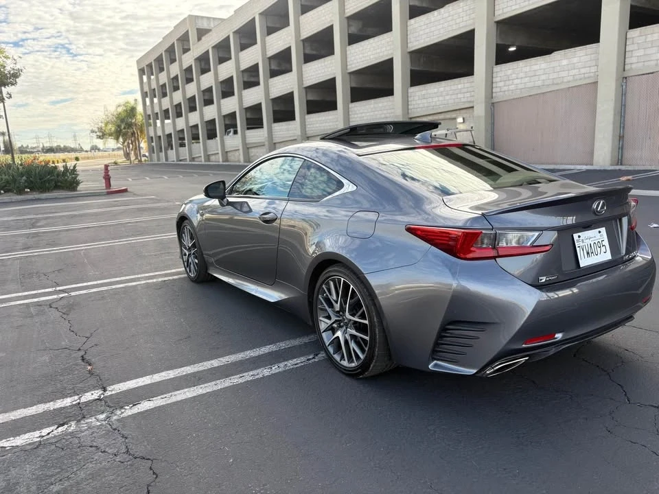 2017 Lexus RC - Image 8 of 12