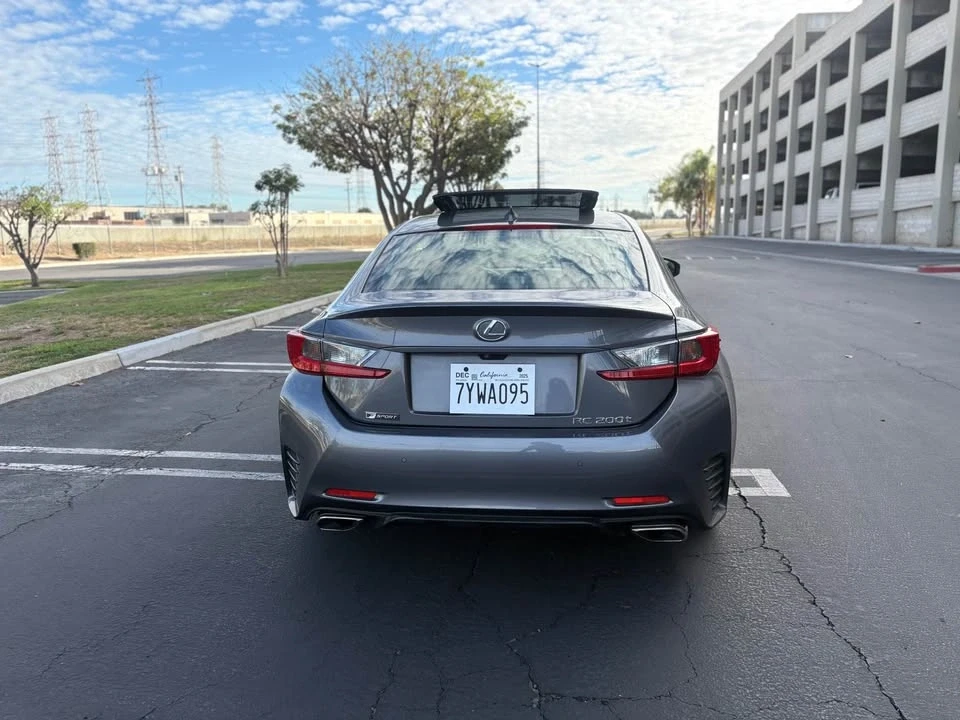 2017 Lexus RC - Image 6 of 12