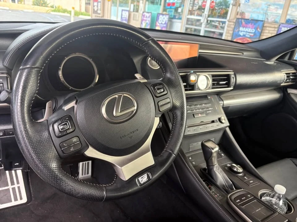 2017 Lexus RC - Image 11 of 12