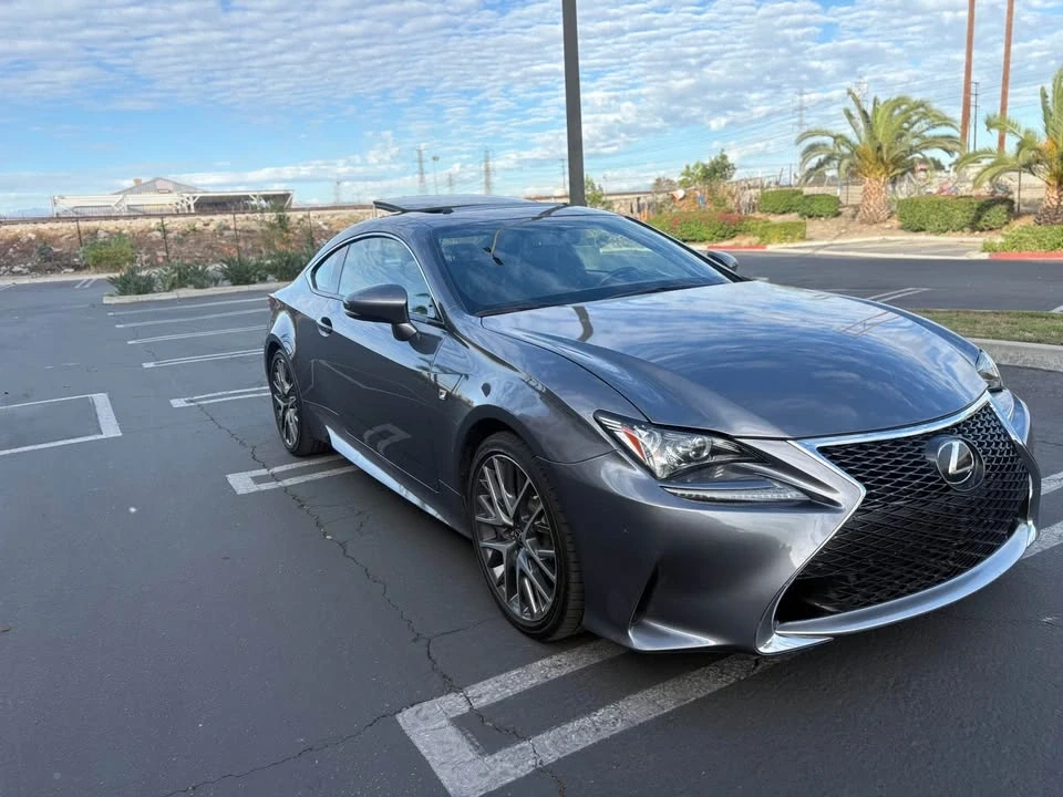 2017 Lexus RC - Image 2 of 12