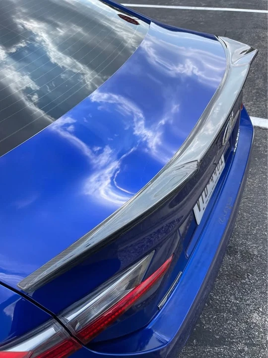 2017 Lexus RC - Image 16 of 20