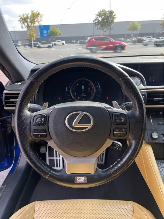 2017 Lexus RC - Image 9 of 20