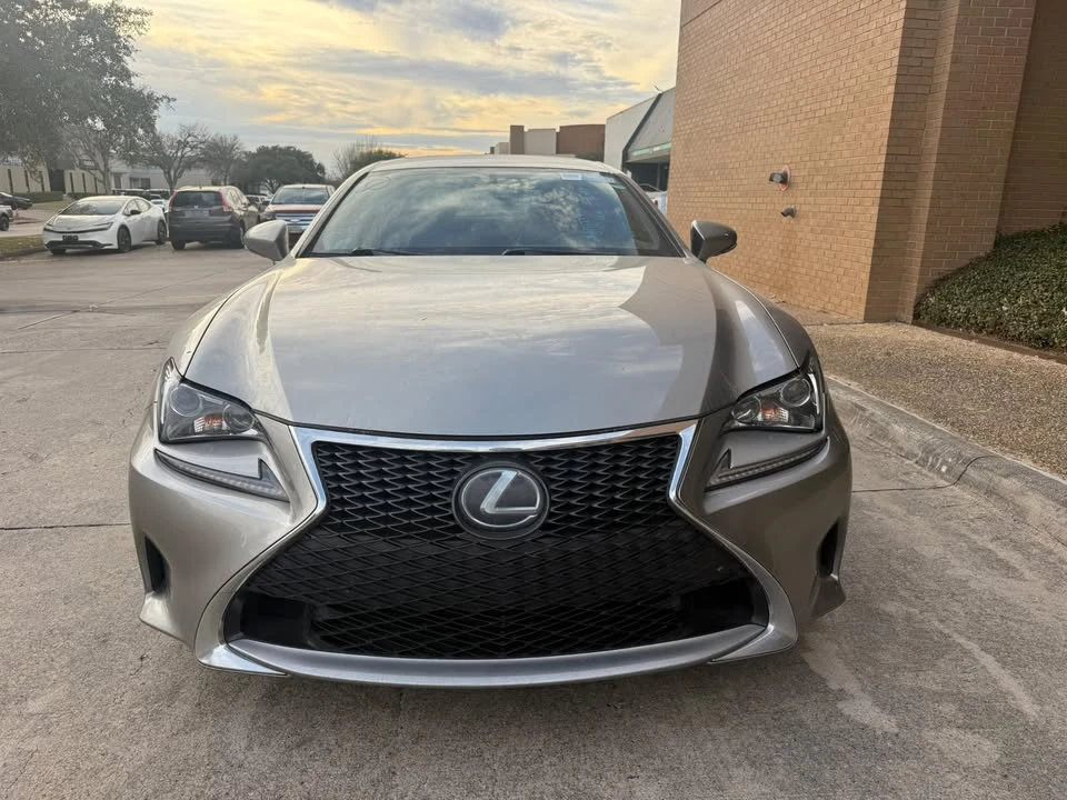 2017 Lexus RC - Image 2 of 8