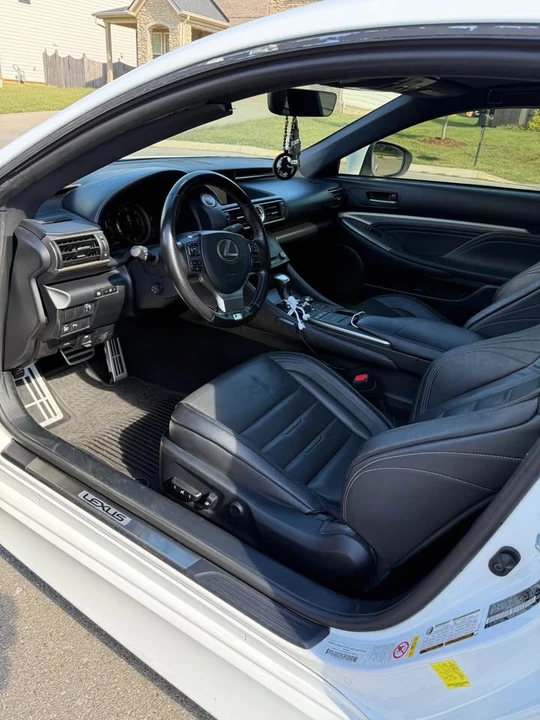 2017 Lexus RC - Image 7 of 13