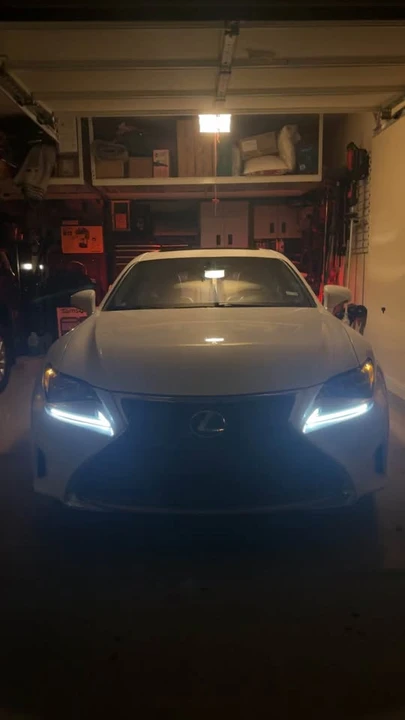 2017 Lexus RC - Image 2 of 5