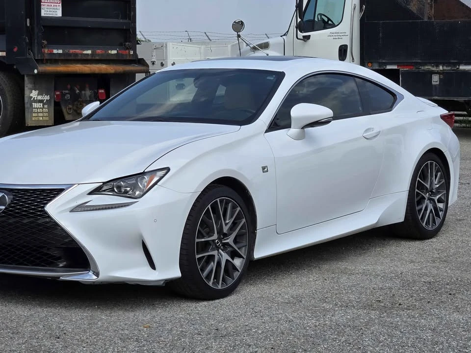 2017 Lexus RC - Image 2 of 20
