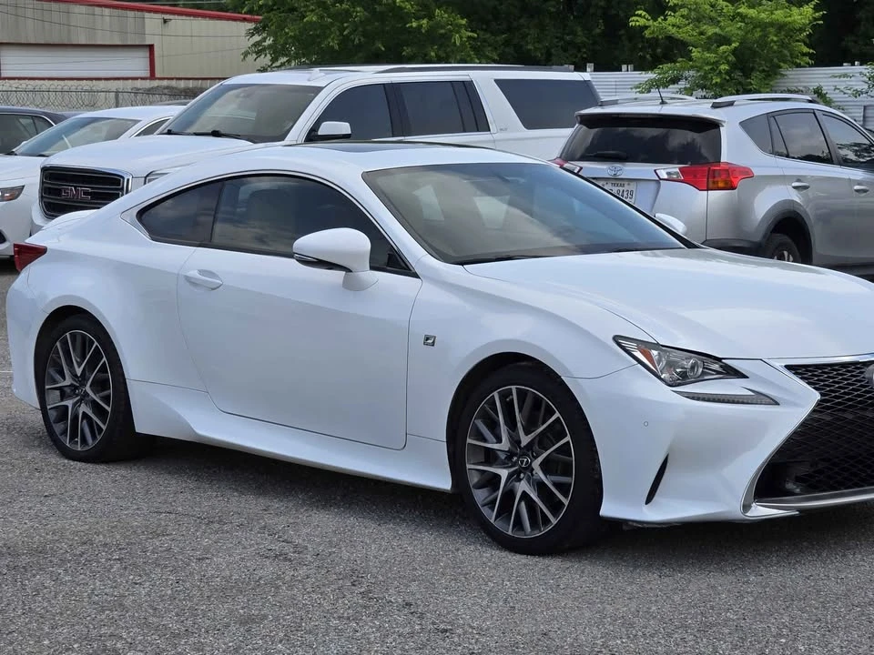 2017 Lexus RC - Image 8 of 20