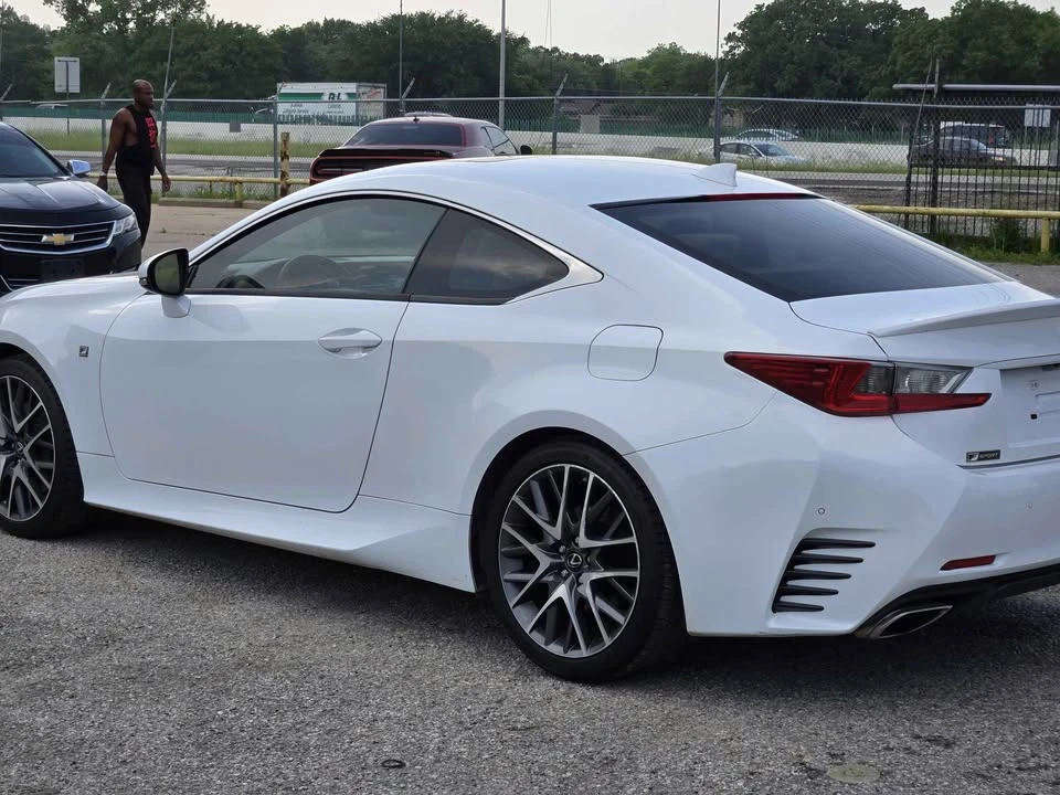 2017 Lexus RC - Image 4 of 20