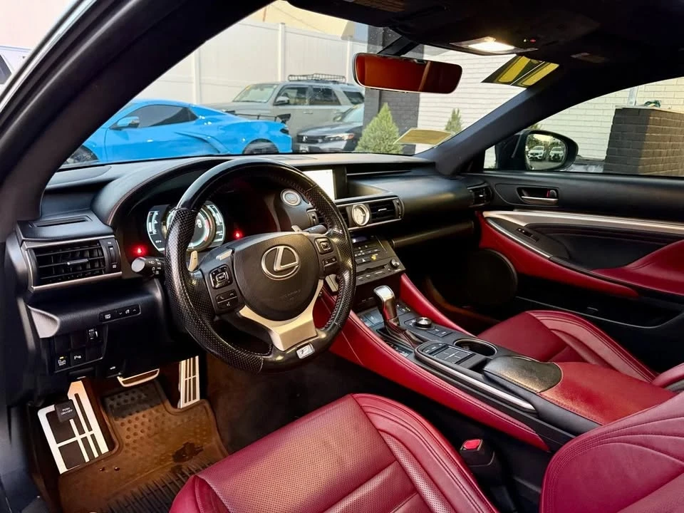 2017 Lexus RC - Image 15 of 19