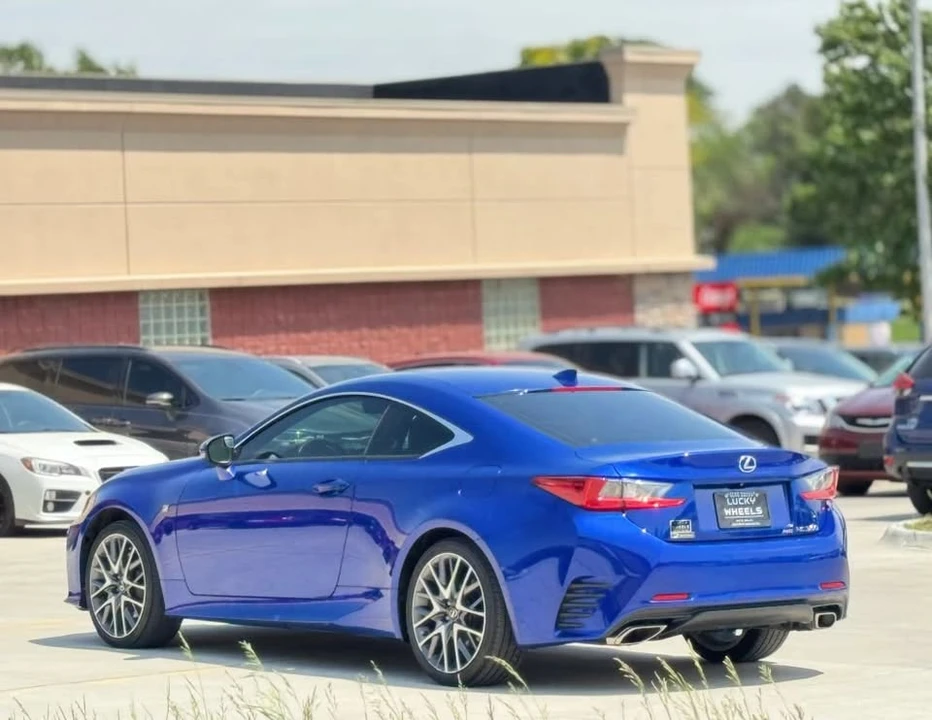 2017 Lexus RC - Image 5 of 16
