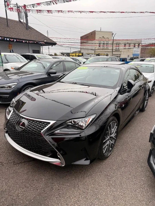 2017 Lexus RC - Image 3 of 11