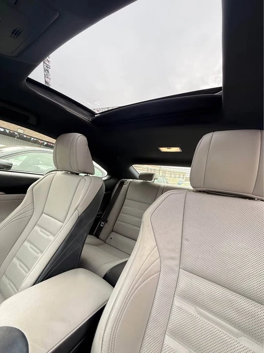 2017 Lexus RC - Image 6 of 11