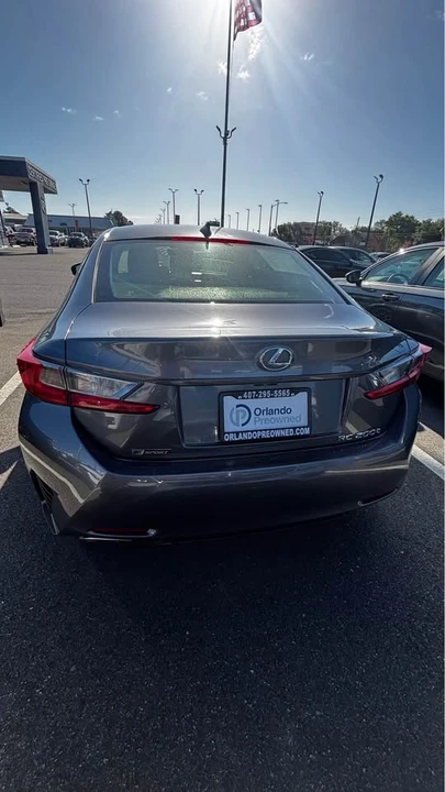 2017 Lexus RC - Image 4 of 7