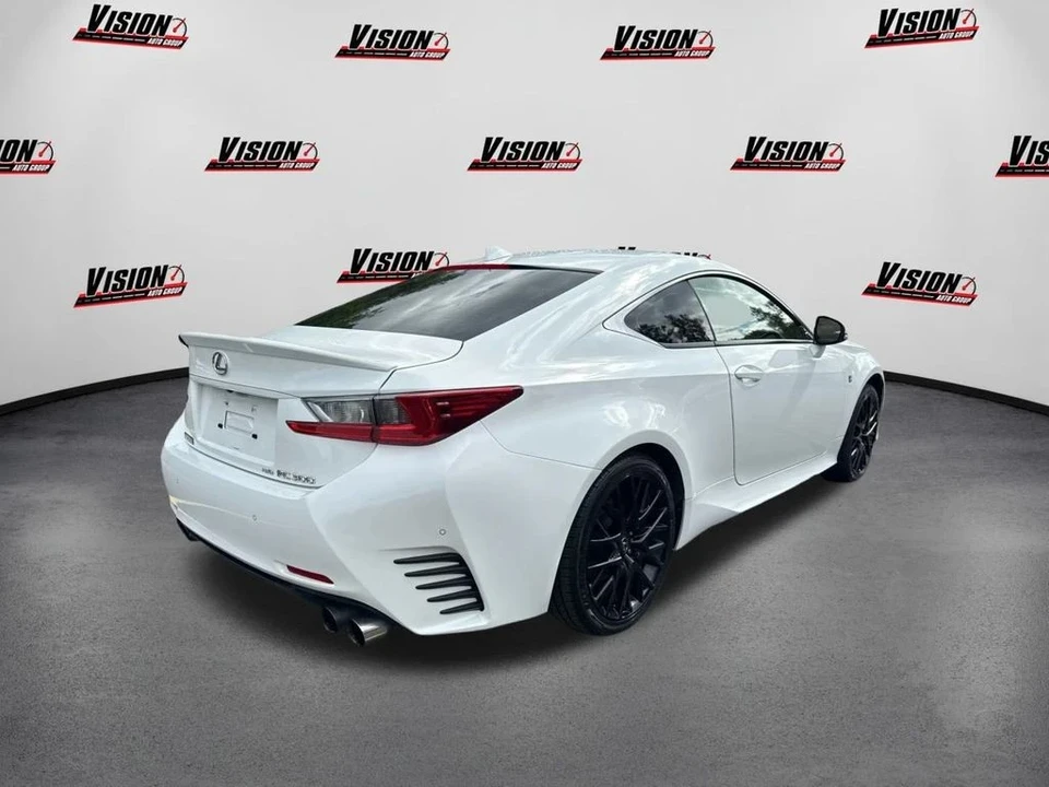 2017 Lexus RC - Image 5 of 12