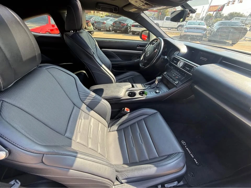 2017 Lexus RC - Image 5 of 7