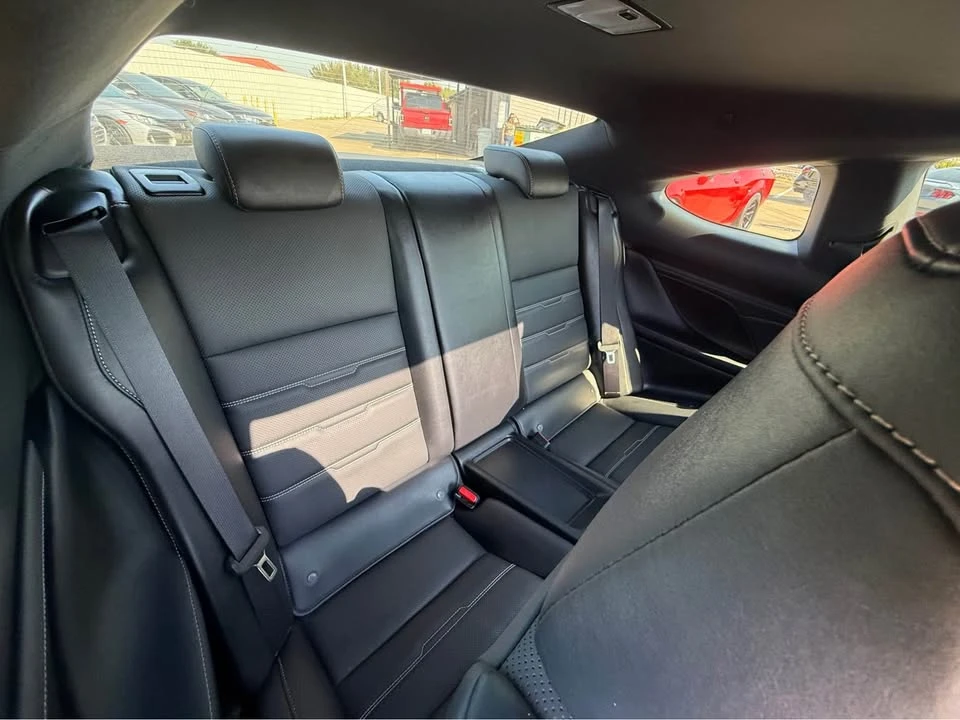 2017 Lexus RC - Image 4 of 7