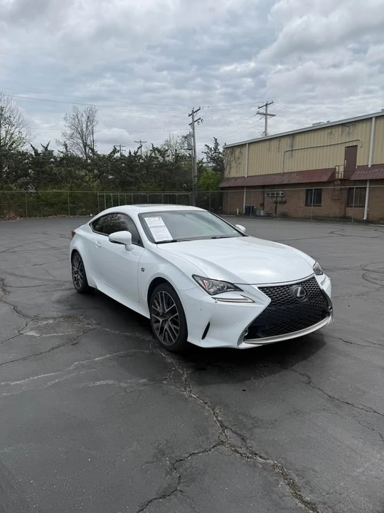 2017 Lexus RC - Image 8 of 14