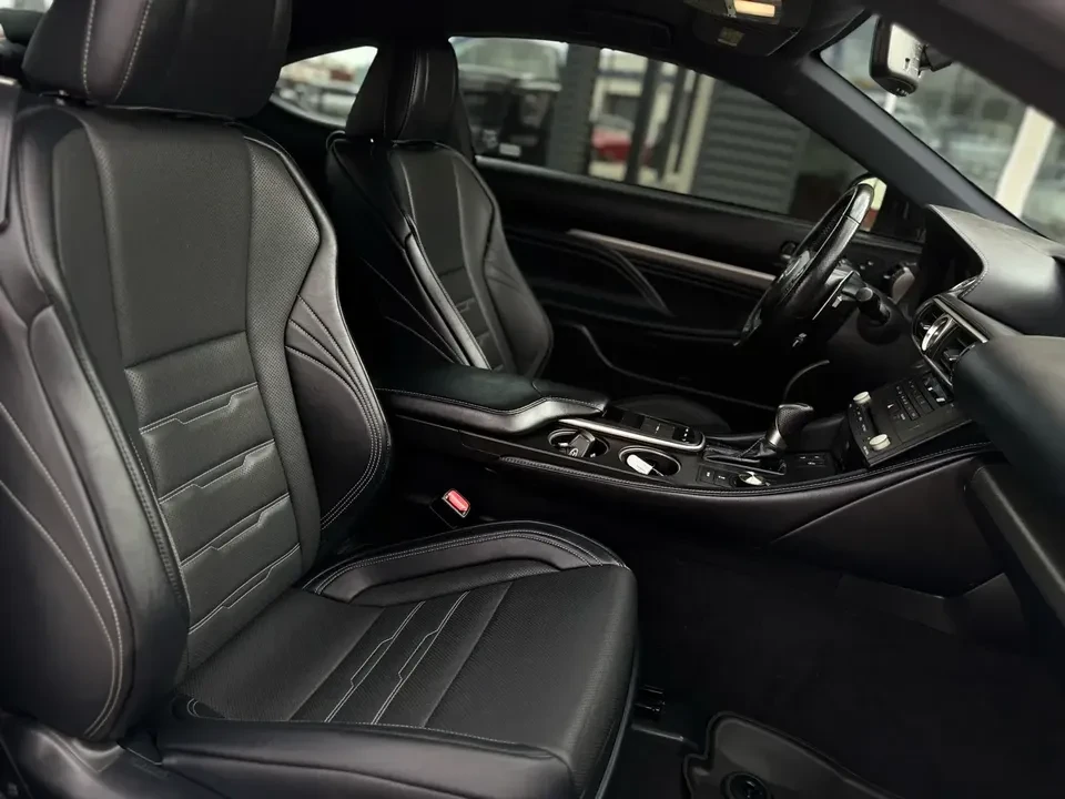 2017 Lexus RC - Image 8 of 9
