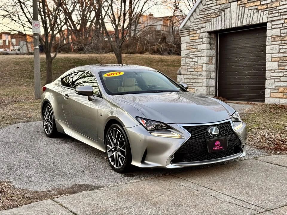 2017 Lexus RC - Image 10 of 20
