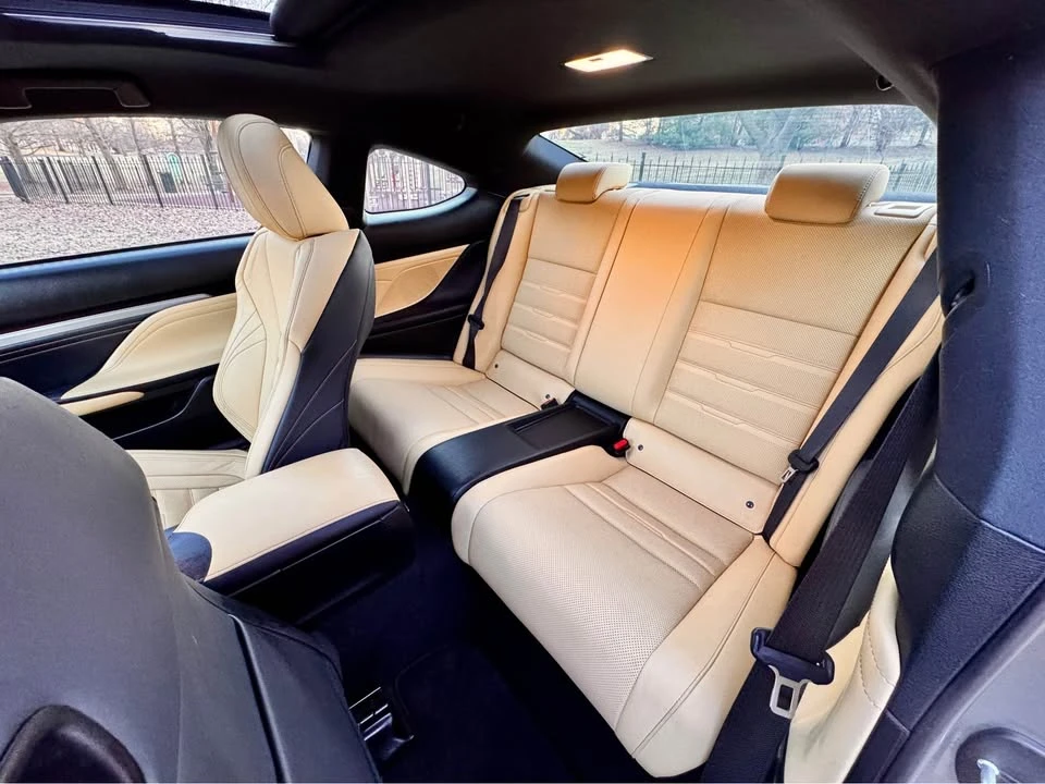 2017 Lexus RC - Image 19 of 20