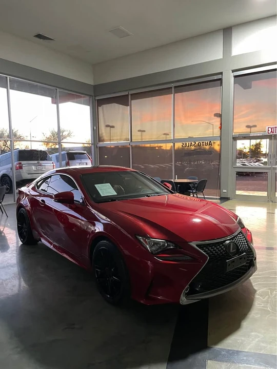 2017 Lexus RC - Image 10 of 10
