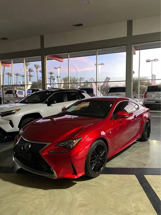 2017 Lexus RC - Image 7 of 10