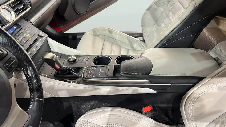 2017 Lexus RC - Image 4 of 10