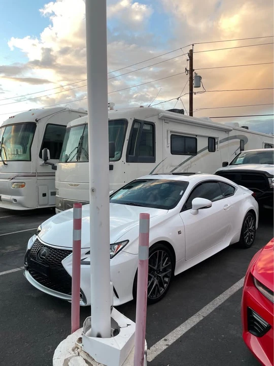 2017 Lexus RC - Image 4 of 8