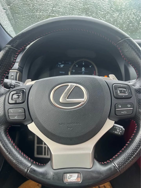 2017 Lexus RC F - Image 18 of 20