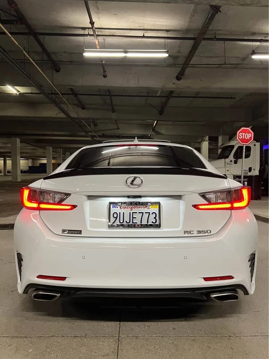 2017 Lexus RC - Image 7 of 20