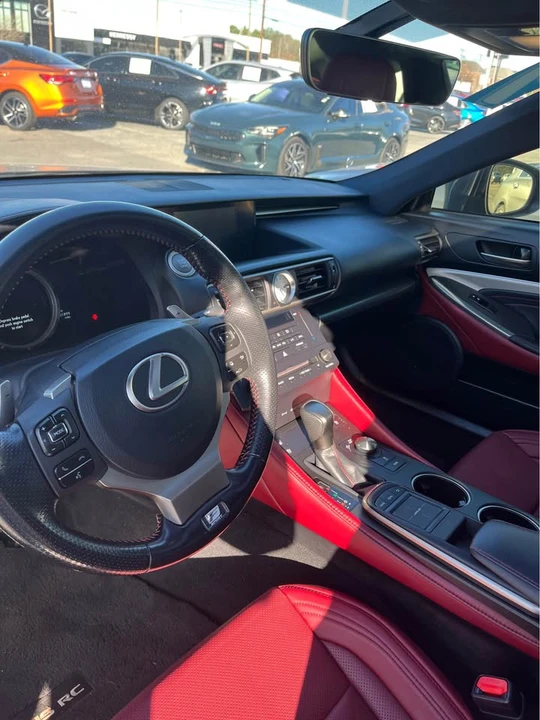 2017 Lexus RC F - Image 12 of 17